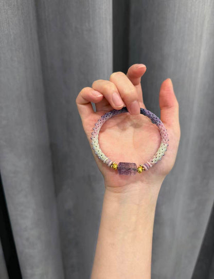 Mysterious Wings-Gradient Scroll Pattern