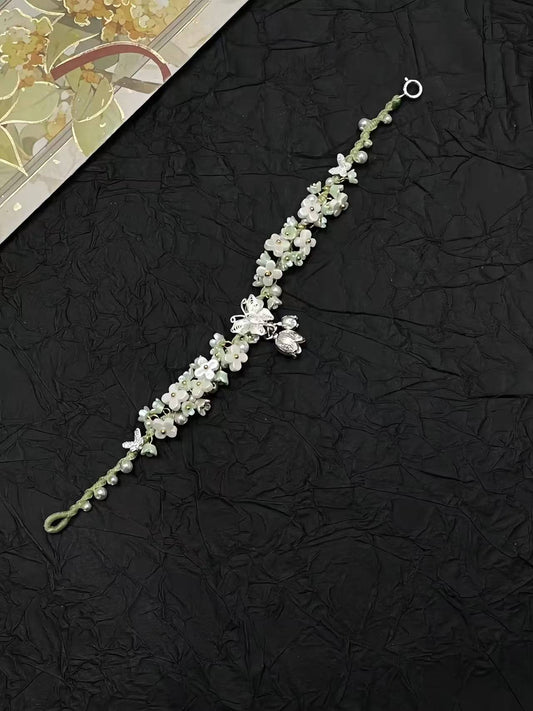 Blossoms Series-Down-to-earth and steady
